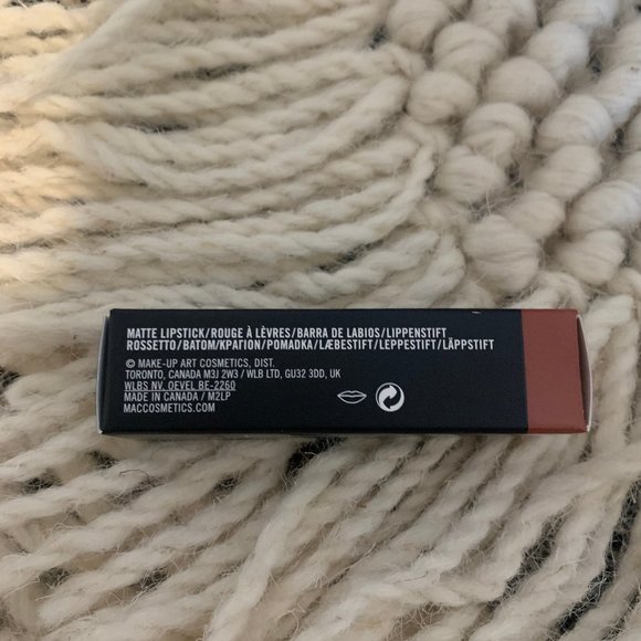 MAC Lipstick Matte - Down to An Art - Picture 3 of 6